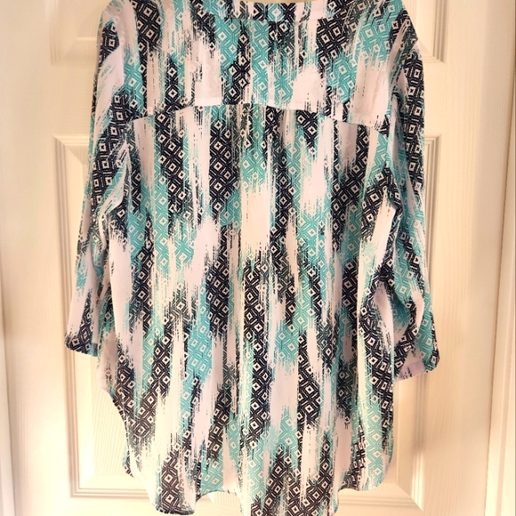 A.n.a Blouse Top Women's XL Multicolor Geometric V neck 3/4 sleeves translucent - Picture 3 of 3